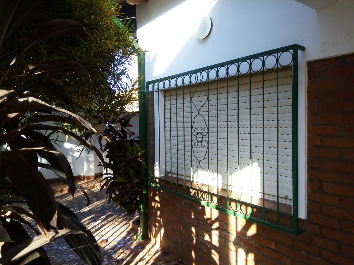 Lavalle Hostel Posadas Esterno foto